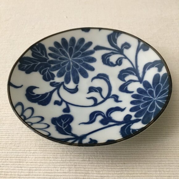 Made in Japan Blue Chrysanthemums on White Porcelain Shallow Bowl - Picture 2 of 5